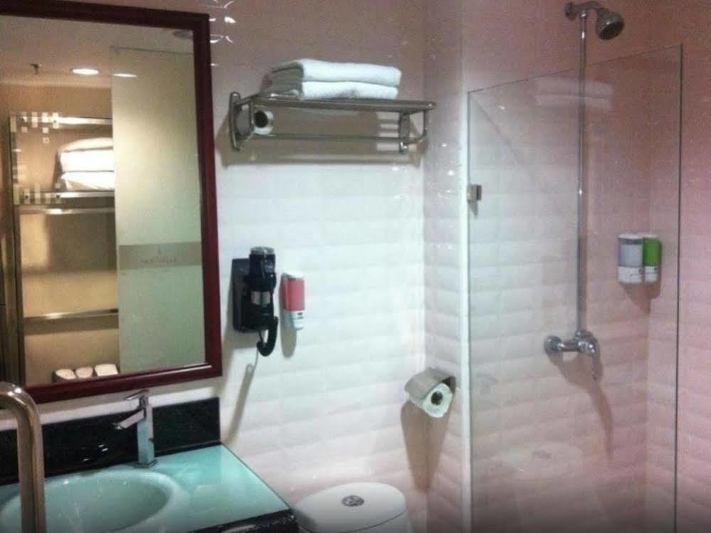 Nouvelle Hotel Johor Kulai Exterior photo